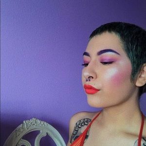 Meet your Posher, Aneliesse